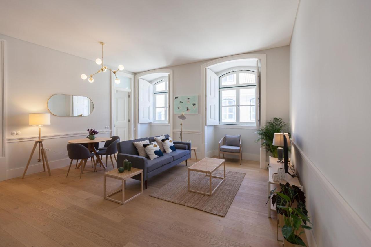 Flh Praca Rossio Bright Apartment Lisbon Luaran gambar