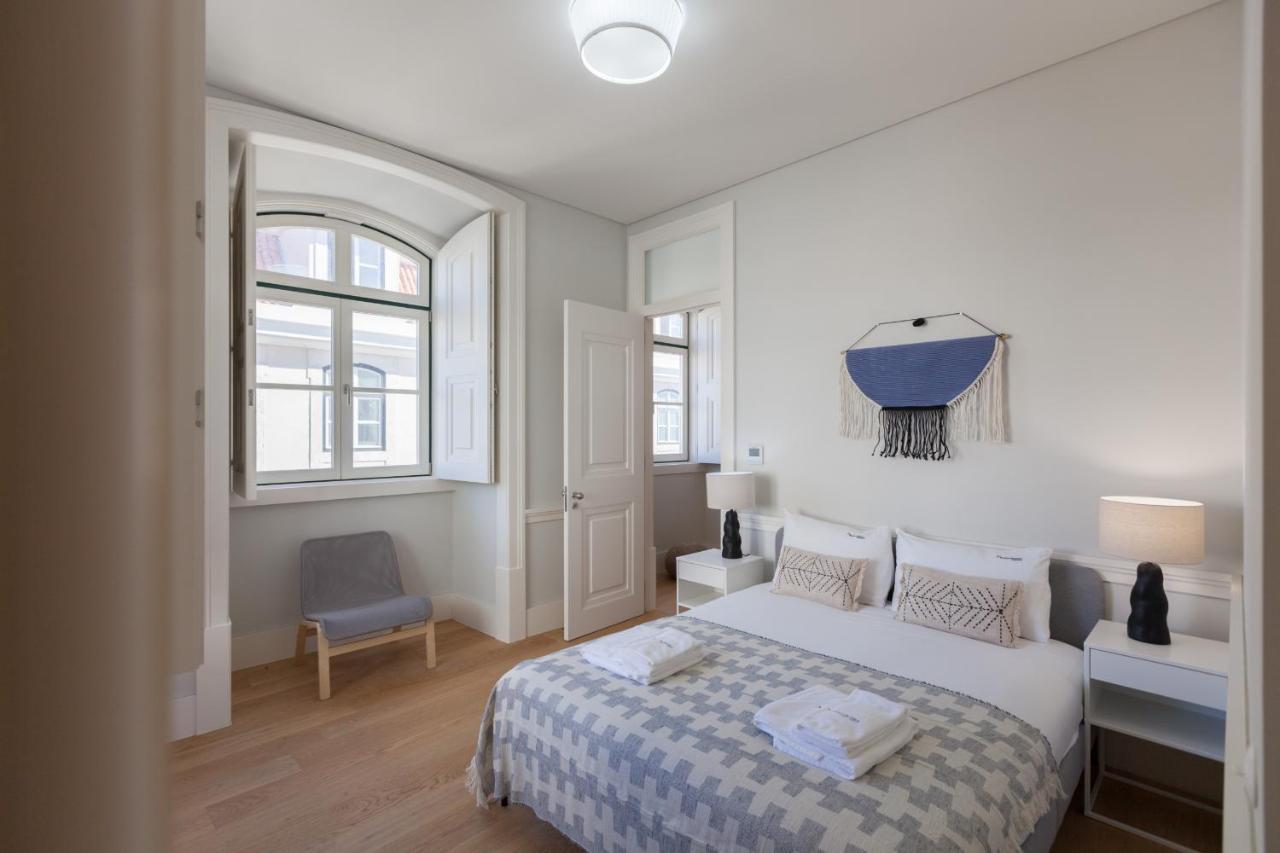Flh Praca Rossio Bright Apartment Lisbon Luaran gambar