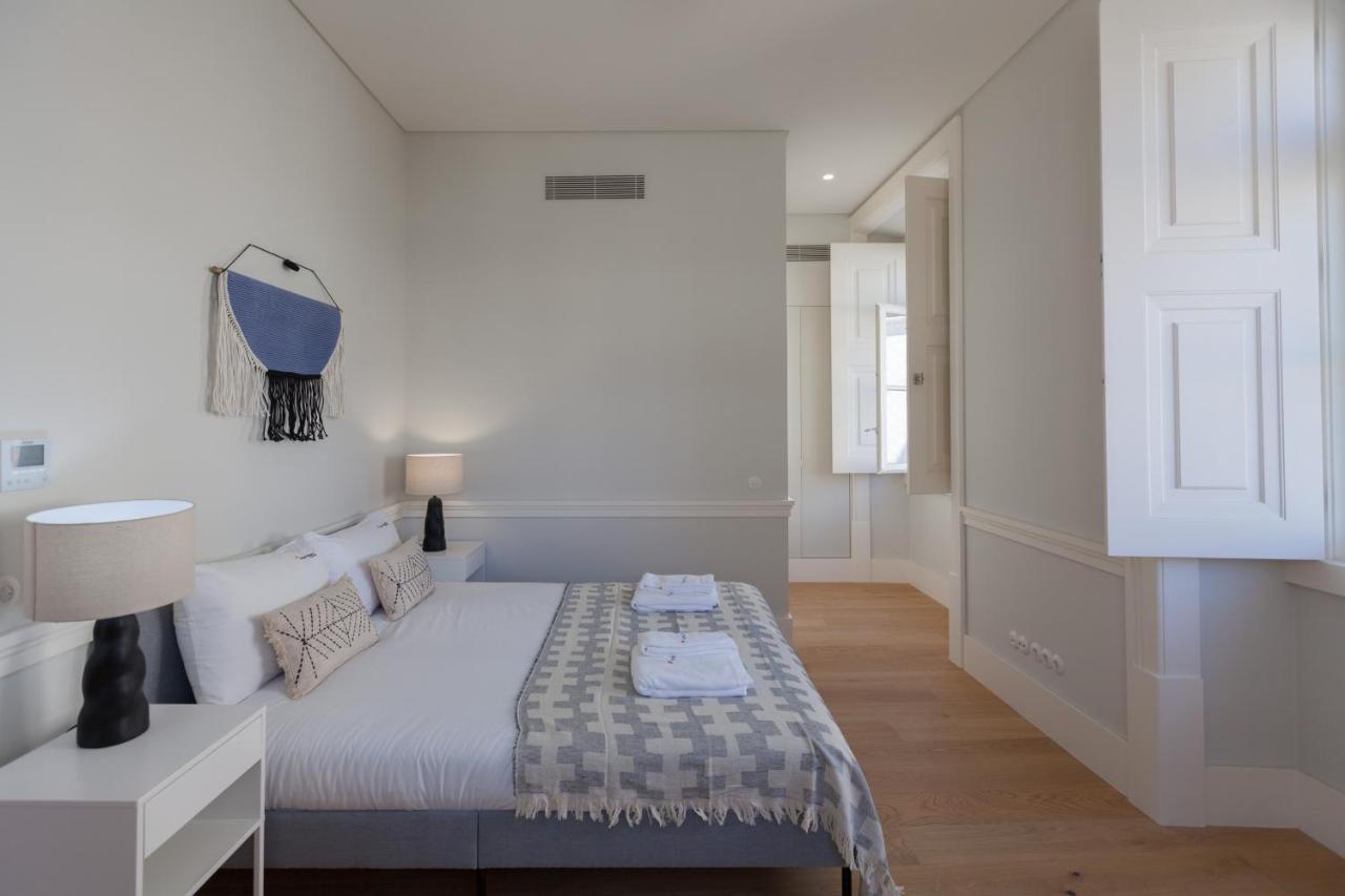 Flh Praca Rossio Bright Apartment Lisbon Luaran gambar